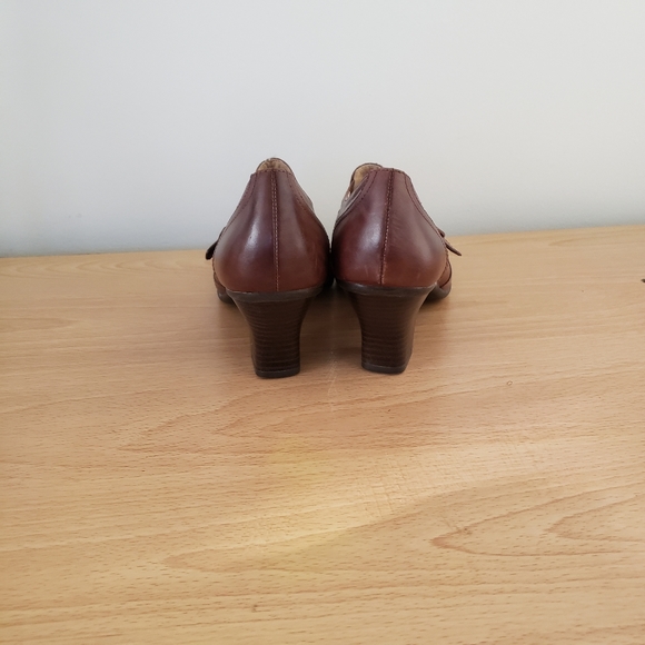 Strictly Comfort women's size 7. - Picture 6 of 9